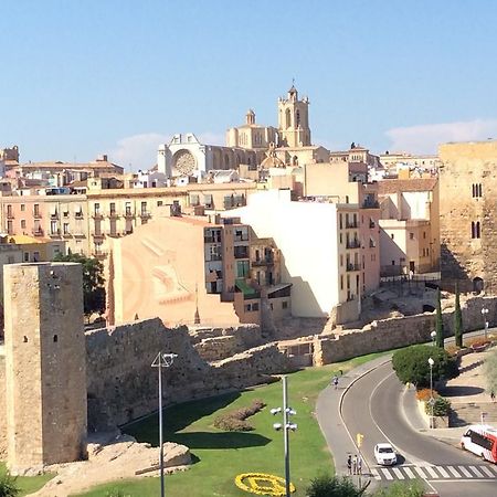 Tarragona Suites Mediona Exteriör bild