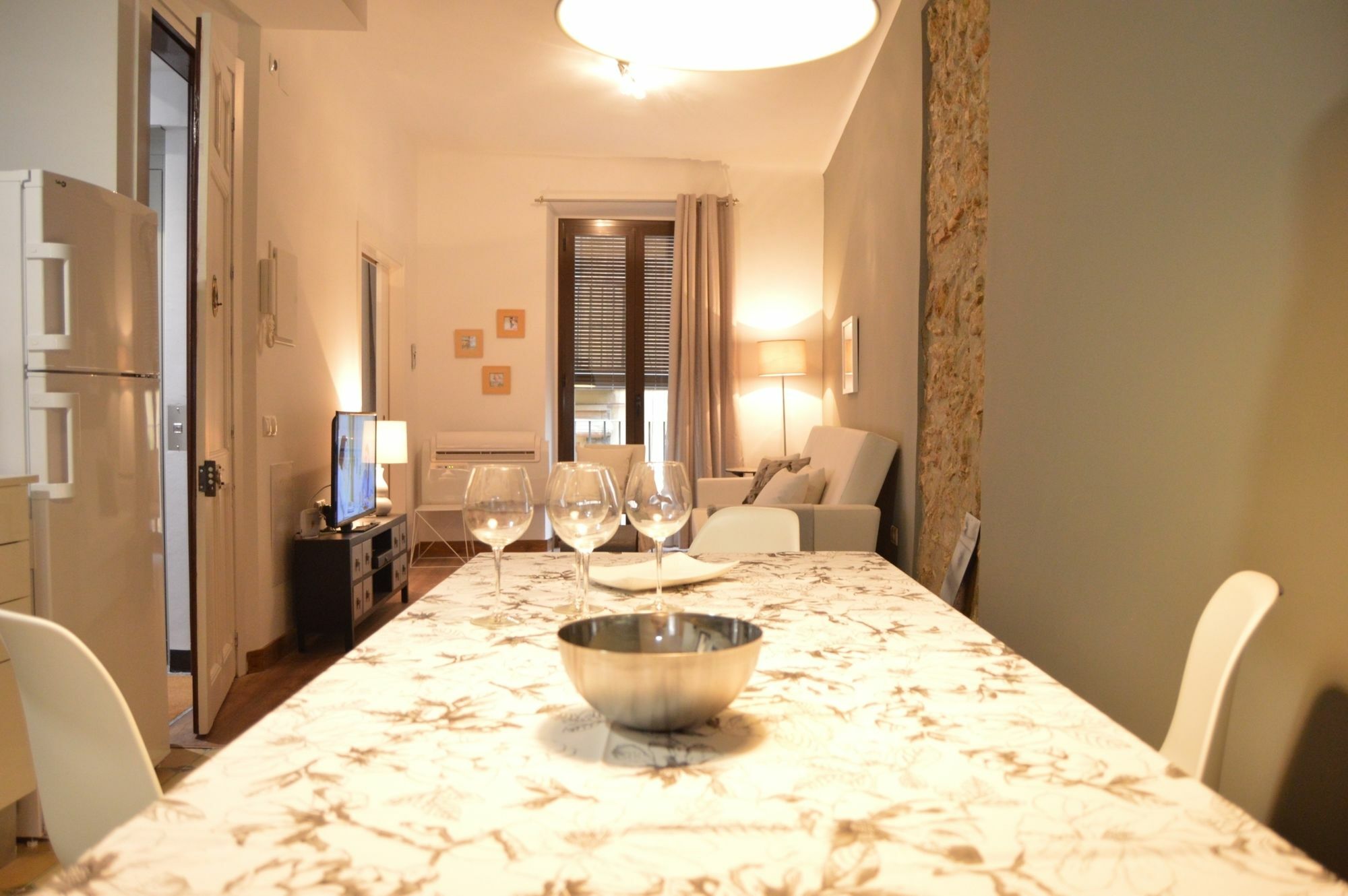 Tarragona Suites Mediona Exteriör bild
