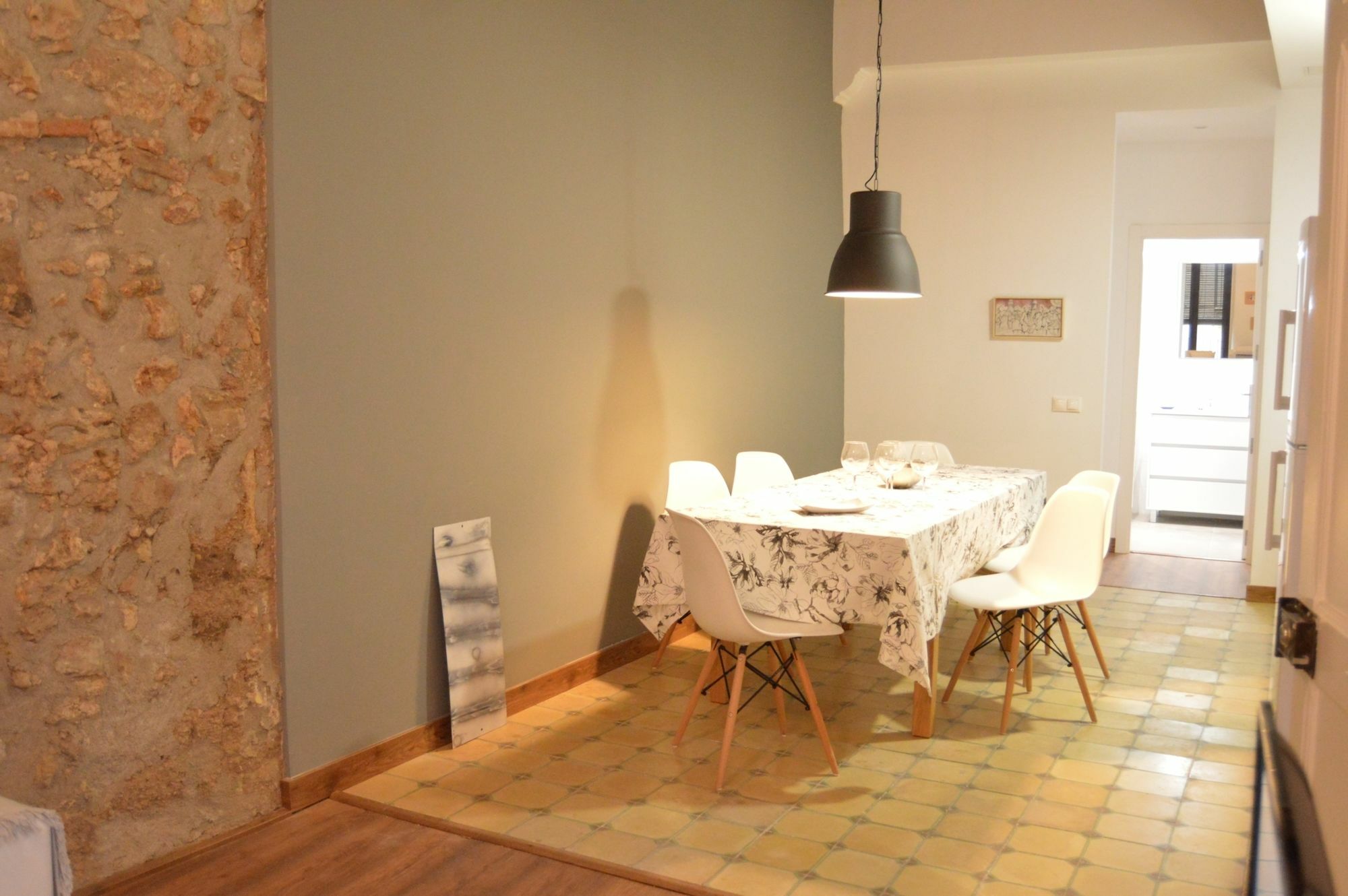 Tarragona Suites Mediona Exteriör bild