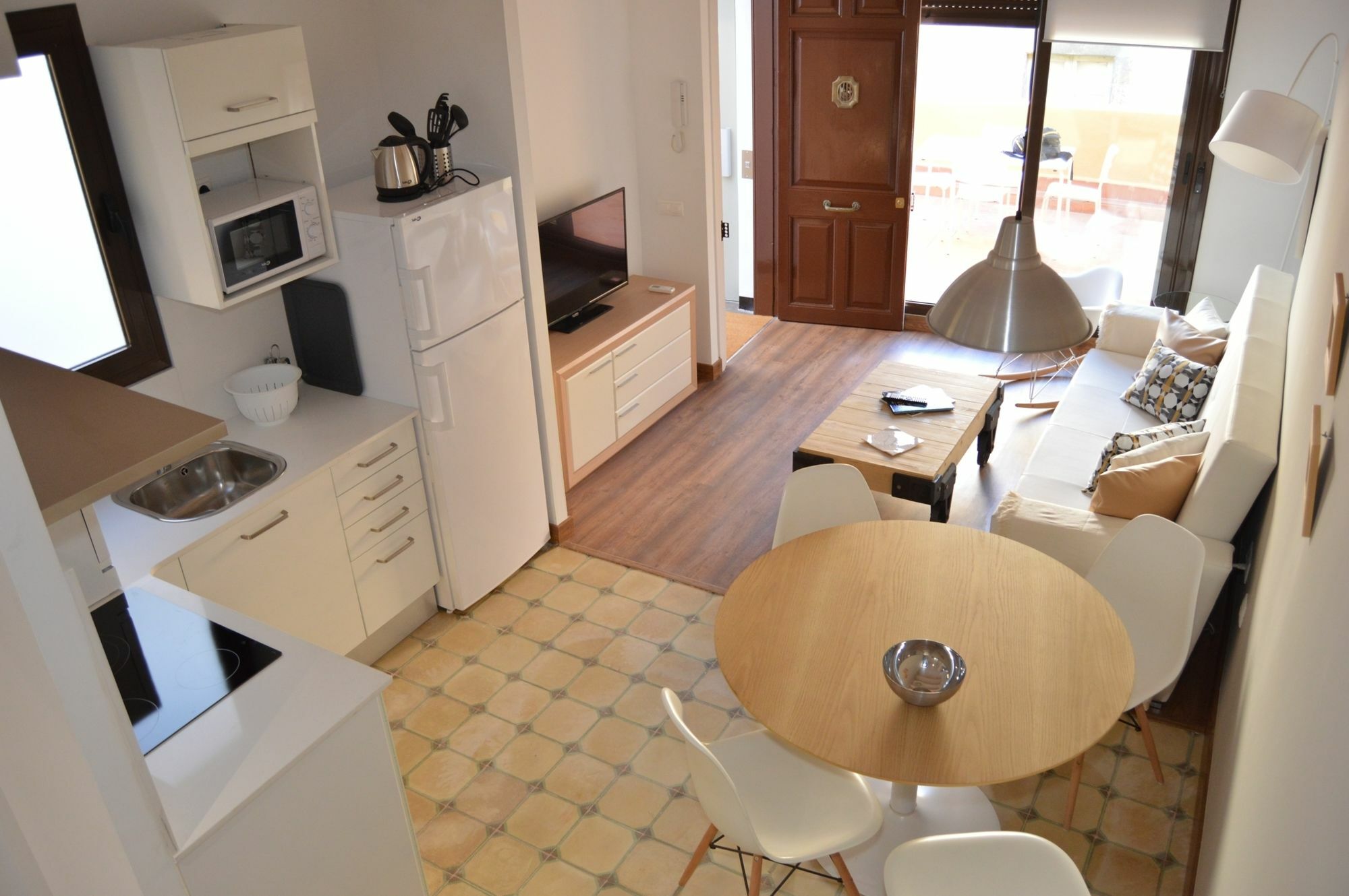 Tarragona Suites Mediona Exteriör bild